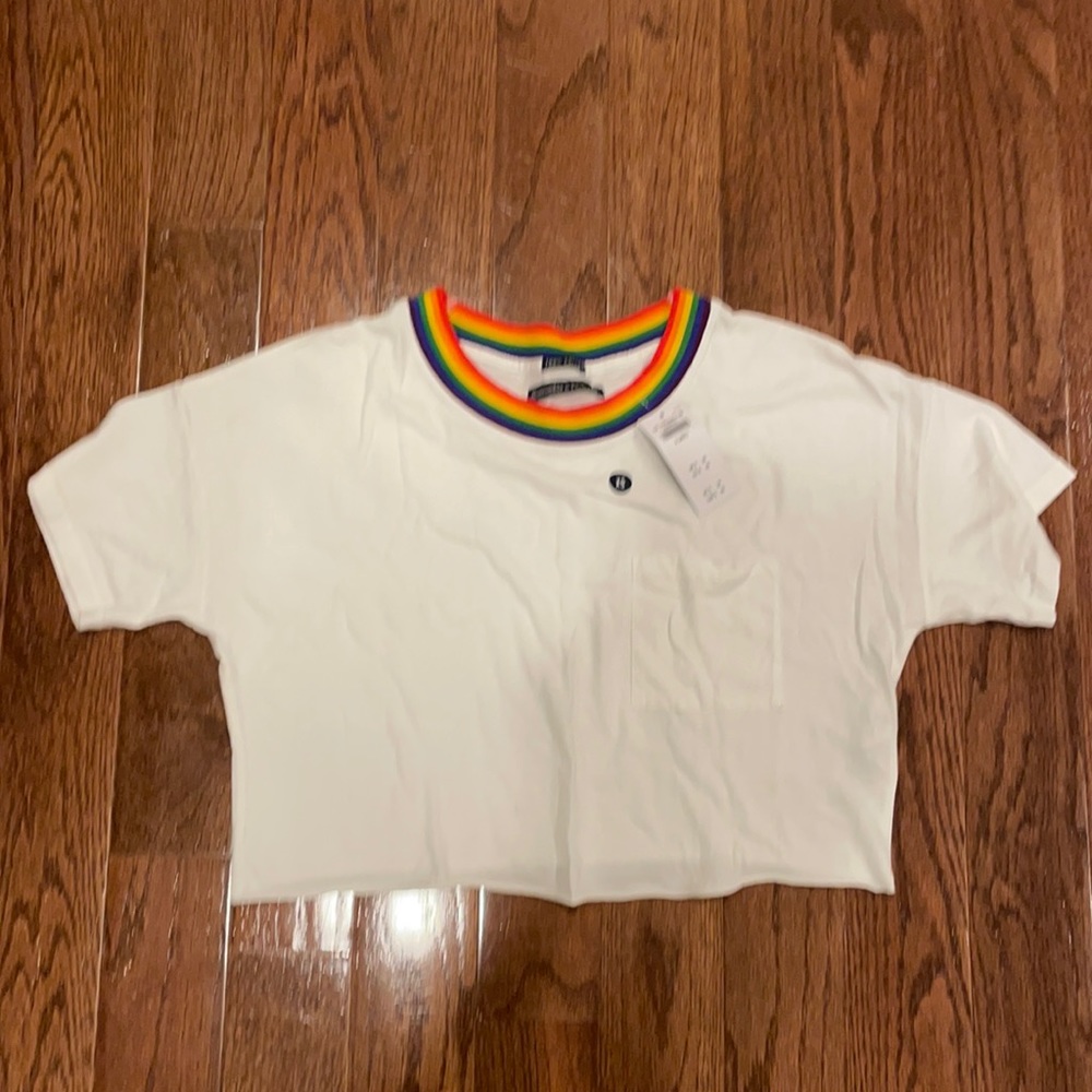 BRAND NEW Abercrombie PRIDE cropped tee